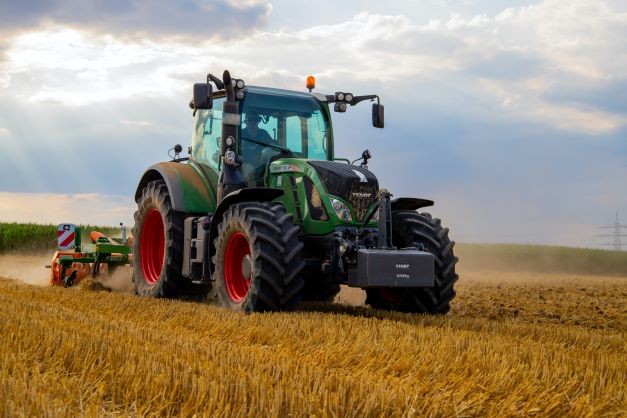 Правительство РФ ускорило регистрацию сельскохозяйственной и коммунальной техники
